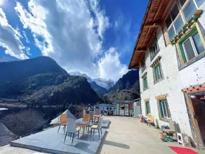 Yubeng impression boutique inn - Image 2