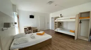 Auberge de Jeunesse - Image 2