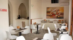 Academy Hotel - Image 3