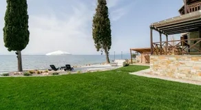 Mermaid Beachfront Villa - Image 4