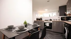 Bartlam Place, Sleeps 6, Central Oldham - By NMB Property - Image 3