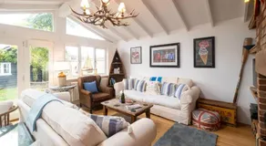 3 Uplands, Thorpeness - Sleeps 3, Close to Beach, Boating Lake, Thorpeness Golf Club and Country Club - Aldeburgh Coastal Cottages - Image 2