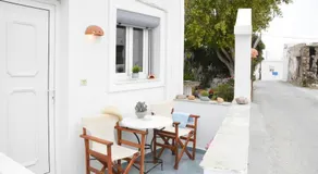 Giorgantis House & Studio - Image 4