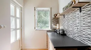Airport Garden Apartments - Image 3