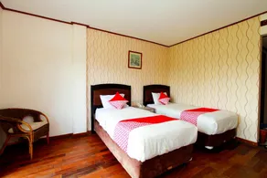 Wisma Joglo Hotel - Image 2
