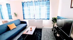 Crystal Suite 3 Free Private Parking - Image 4