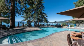 Red Wolf Lakeside Lodge - Image 2