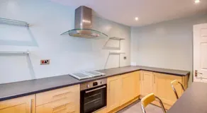 Cosy 3BR Home in Redditch - Sleeps 6 - Image 4