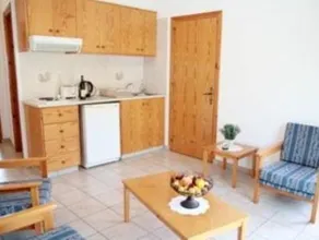 Pissouriana hotel Apartments - Image 2