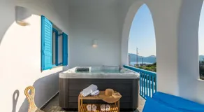 Eiriana Luxury Suites - Image 2
