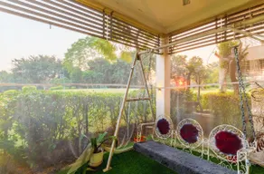 La Florance A 1BR Golfside Villa by Homeyhuts - Image 5