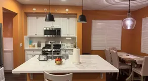 Luxury 2 Bed 2 bath Home Near Six Flags - Image 2