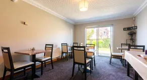 AVALON HOUSE - Image 4
