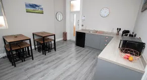 Lynwood House - Image 3
