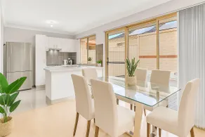 Stylish Queens Park Stay Close to Perth Airport - Image 3