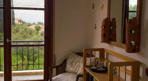TheVVstory ,, Lovely Home Stay - Close to town and Nature - Image 2