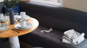 Cosy holiday home stay - Image 2