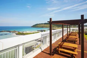 Saint Beach Hotel - Image 4