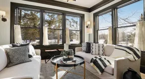Luxury 6600 sq.ft Stunning Home/Sleeps 10+ - Image 3