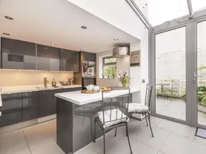 Rosewood House Exeter - Image 2