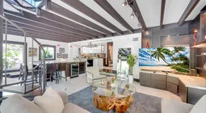 Magnificent Tropical Pool Home Miami SouthBrickell - Image 3