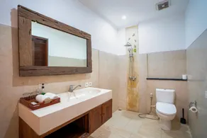Kusuma Living and Villa Seminyak - Image 5