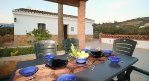 Villa el Crucero with pool and Jacuzzi SpainSunRentals 1035 - Image 3