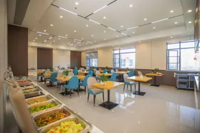 Sovereign Garden Hotel - Image 3