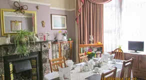 Camellia Lodge Guest House - Image 2