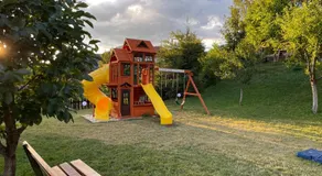Cazare Colibita - Casa Lipan cu jacuzzi, foișor și loc de joacă - Image 4