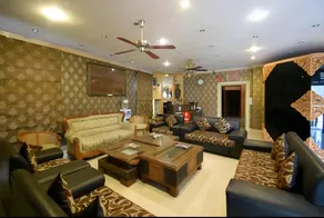 Hotel Nishat View - Image 2