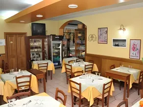 Gil's Hotel - Image 5
