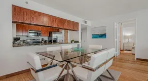 Miami condo with city & ocean views - Image 4