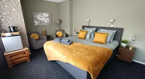 Hotel Rozenburg - Image 2