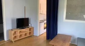 Rymlig ljus lägenhet i lugnt område nära centrum - Image 2