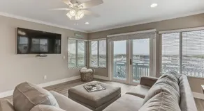 2958 S Fletcher Ave - Image 2