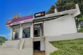 SPOT ON by OYO RED DIAMOND HOTEL & SWEET RESTAURANT - Image 3