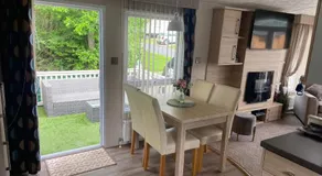 Otters Rural Retreat - Private Hot-Tub & Free Golf for guests included - Image 2