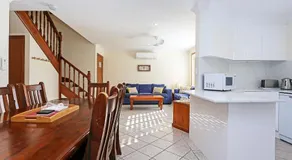 Jimmys Beach Escape - Image 3