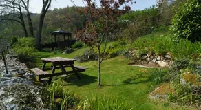 5 Star Shepherds Hut in Betws y Coed with Mountain View - Image 4