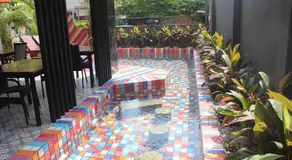 H-District Boutique Poshotel - Image 5