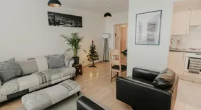 5 Mariners Wharf - Image 2