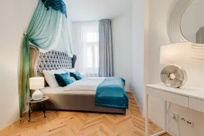 Gold Art Apartments - Image 2