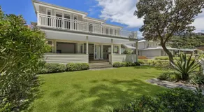 The Hamptons - Beach House - Image 4