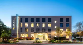 Golden Ball, Exclusive Serviced Apartments Munich - Image 2