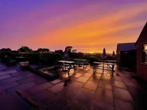 Royal Oak Country Inn and Restaurant - Image 3