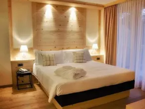 Maribel Hotel - Image 2