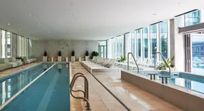 Lux Apts with Lake Views and Top Amenities - Image 5