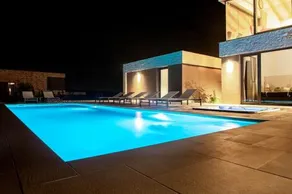 Villa Sanpadeo for kids & families in Central Istria with jacuzzi, sauna & sea view - Image 1