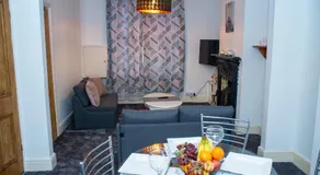 ROYALE PLACE - Image 2